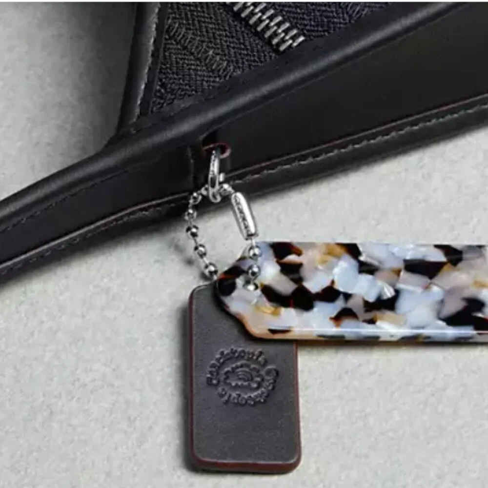 COACHTOPIA Ergo Bag With Upcrafted Zippers in Black NWT - Picture 5 of 8